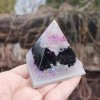 Pyramida se šungitem
