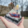 Pyramida ŠUNGIT se zlatem 24 karátů
