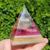 Pyramida granát fosforuje