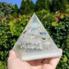 Pyramida lapis lazuli, fosforuje
