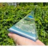 Pyramida moře klidu s avanturínem fosforuje