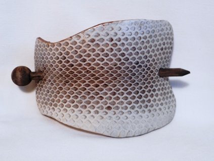 Kožená spona do vlasů s dřevěnou jehlicí č.23