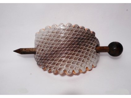 Kožená spona do vlasů s dřevěnou jehlicí č.24