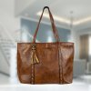 damska shopper kabelka tote bag duppau nora tmave hneda na jednani