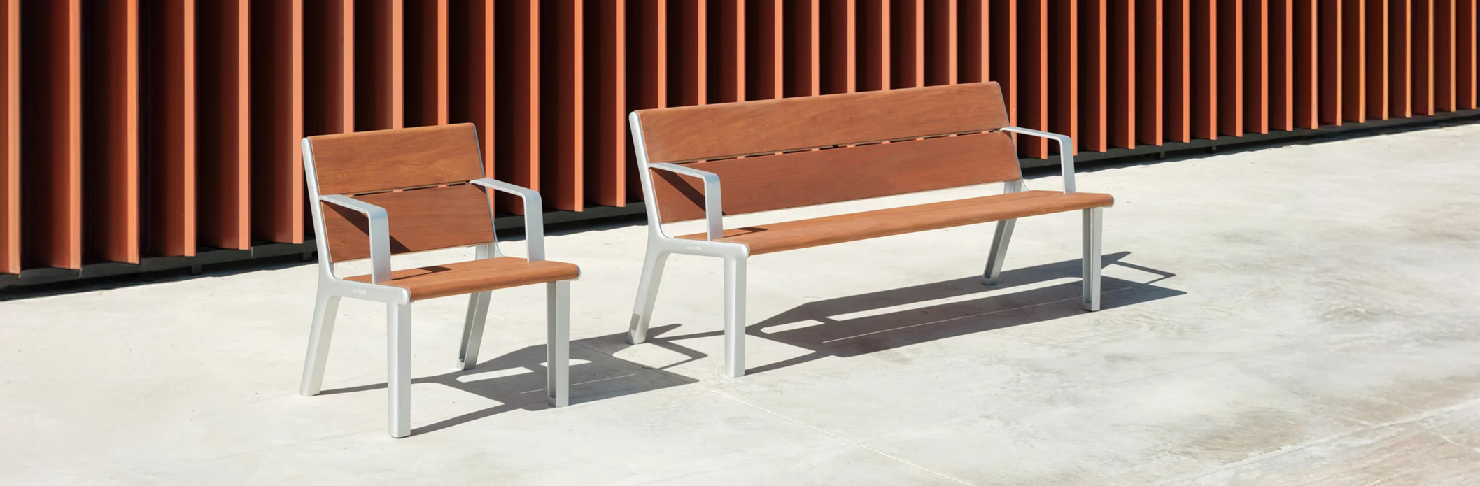 Hliníková lavička