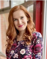                                     Karolína Sobieski Holíková
                            