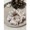 Pudrovka | Saténová scrunchie