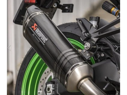 Z1100  Model 2026,  Ebony / Metallic Carbon Gray