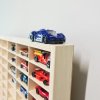 KRUZZEL 21997 Dřevěná polička na autíčka na 90 ks 66