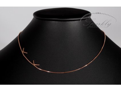 Náhrdelník s písmenem – dárek, který zahřeje