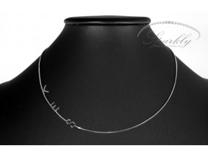 Stříbrný náhrdelník s písmeny