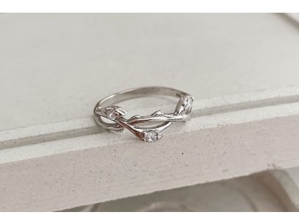 Stříbrný prsten Arven