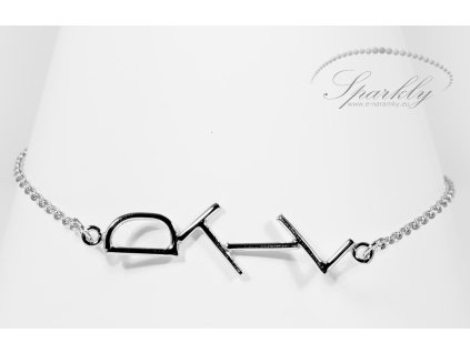 Personalizovaný zlatý náramek s ručně spojenými písmeny