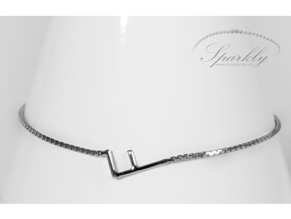 Elegantní personalizovaný náramek s ručně tvarovaným písmenem