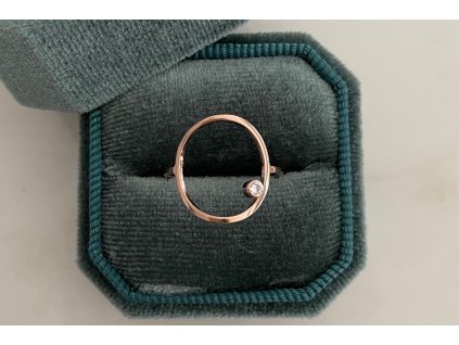 Střábrný personalizovaný prsten Daphne