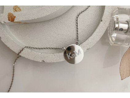 Darujte lásku s personalizovaným náhrdelníkem – šperk, který má duši