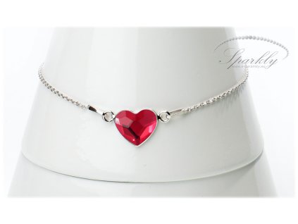 Personalizovaný stříbrný náramek ozdobený srdíčkem
