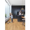 vinylova plovouci podlaha quick step bloom podlahy brno dub podzimni medovy avmpu40088 plochaIe