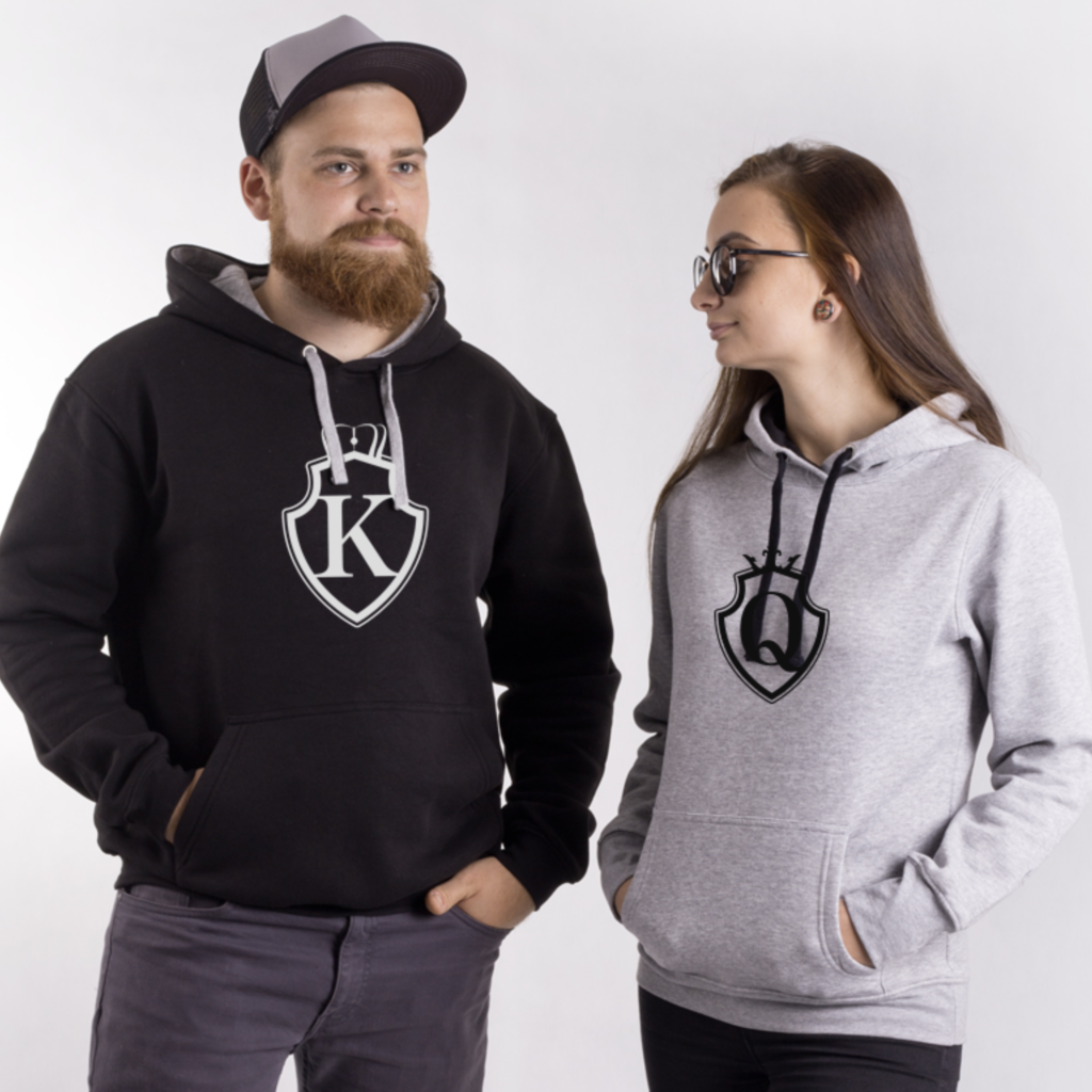 Mikiny KING & QUEEN Shield s kapucí (cena za obě mikiny)