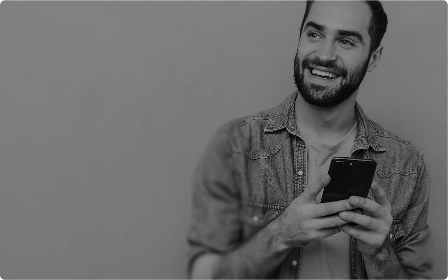 Příliš dlouhé telefonování mobilem škodí srdci. Vědci doporučují méně než půl hodiny týdně