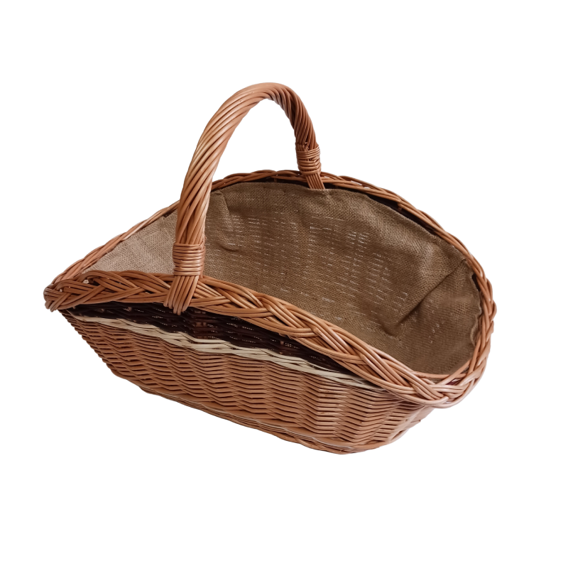 Let yourself be charmed by the tradition, quality and beauty of a wicker wood basket. Bring a piece of nature into your home and enjoy the warm and cozy atmosphere that this wicker basket brings with it.