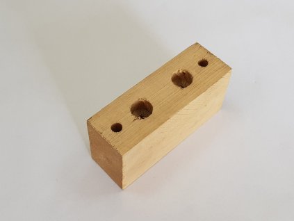 Dřevěný držák vzduchového omezovače dveří ("hrušky")