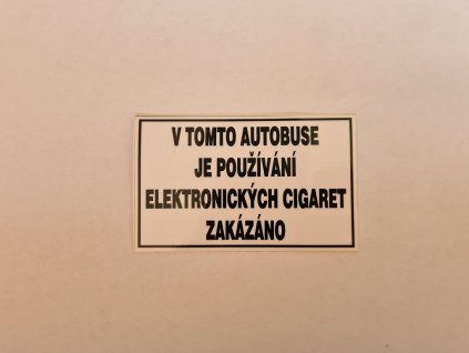 Samolepka "Používání elektronických cigaret zakázáno"