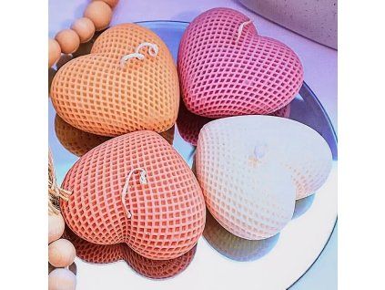 Silikonová forma 34x55x60mm - SRDCE S MŘÍŽKOVÝM VZOREM