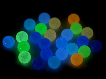 Plastové korálky svítící ve tmě Ø12 mm (Balení 25 ks, Varianta mix)