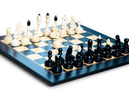 7515 8 drevene sachy queen s gambit