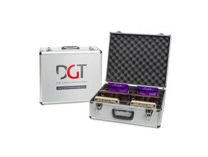 1973 2 kufrik na sachove hodiny