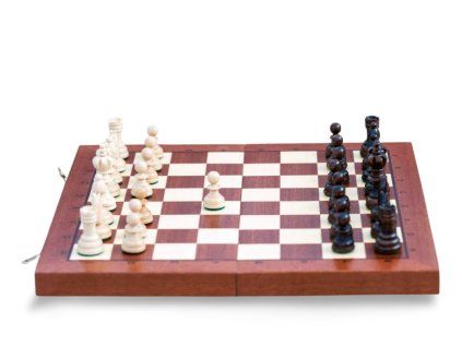 8884 8 drevene sachy taktik