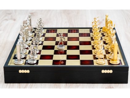 9011 8 luxusny sach greek mythology cerveny