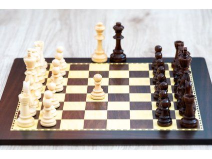 9374 2 drevene sachy staunton lux stredne