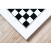 Schwarz-weisses Schachbrett aus Holz, lackiert