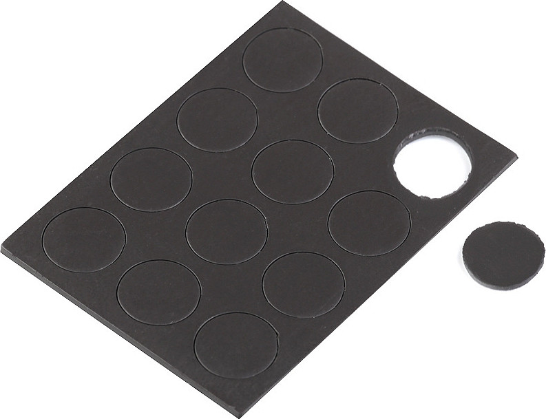 Samolepicí magnety Varianta: černá, Balení: 4 karta