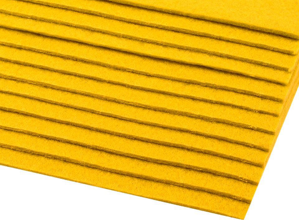 Látková dekorativní plsť / filc 20x30 cm Varianta: 9 (F37) žlutá žloutková, Balení: 12 ks