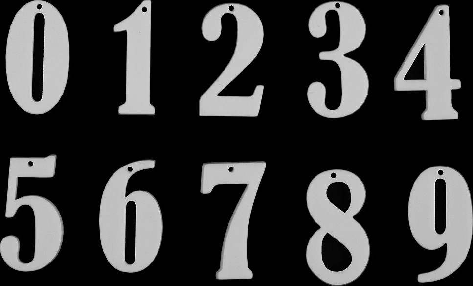 Čísla k přišití, zavěšení, nalepení; sada čísel od 0-9 Varianta: 1 bílá, Balení: 10 ks