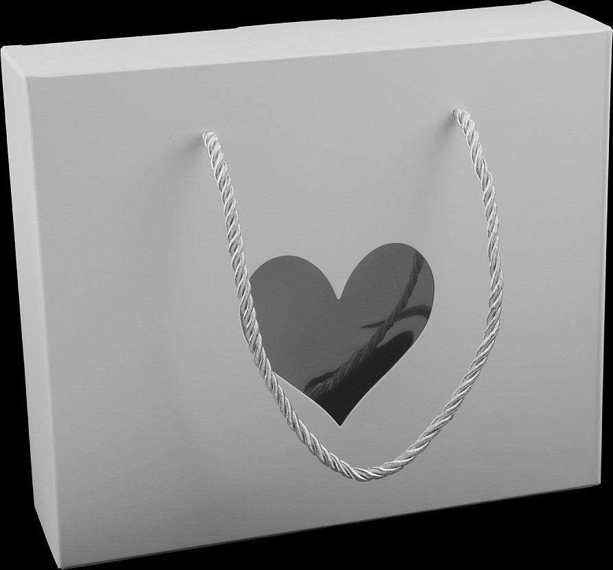 Papírová krabice s průhledem srdce a kroucenou šňůrkou Varianta: bílá, Balení: 3 ks