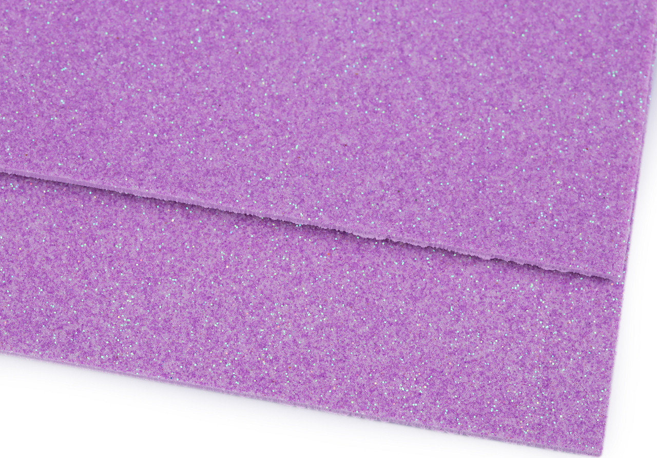 Pěnová guma Moosgummi s glitry 20x30 cm Varianta: 18 fialová lila, Balení: 2 ks