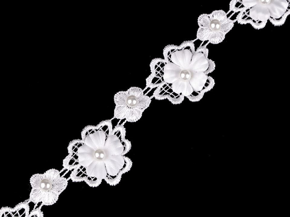 Krajka 3D květ s perlou šíře 30 mm Varianta: 1 Off White, Balení: 1 m