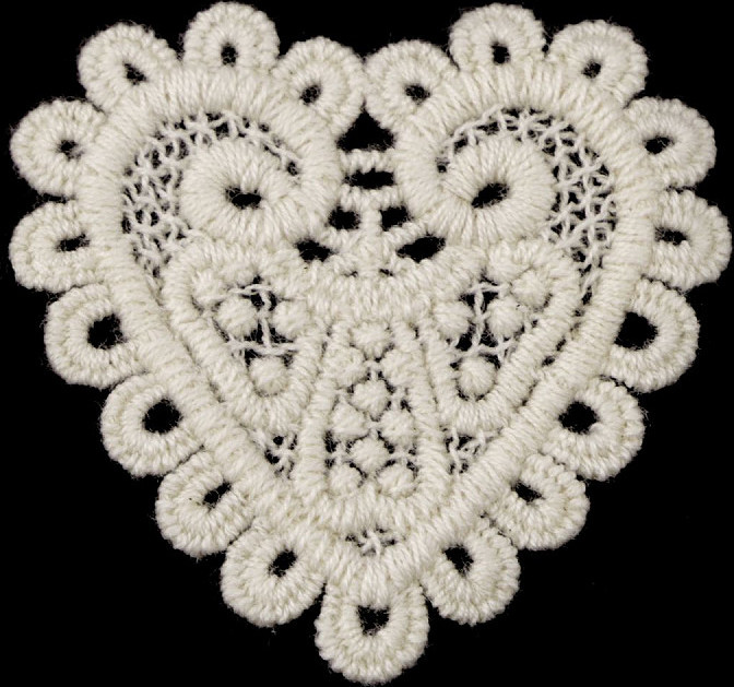 Textilní aplikace / nášivka krajkové srdce Varianta: režná světlá, Balení: 10 ks