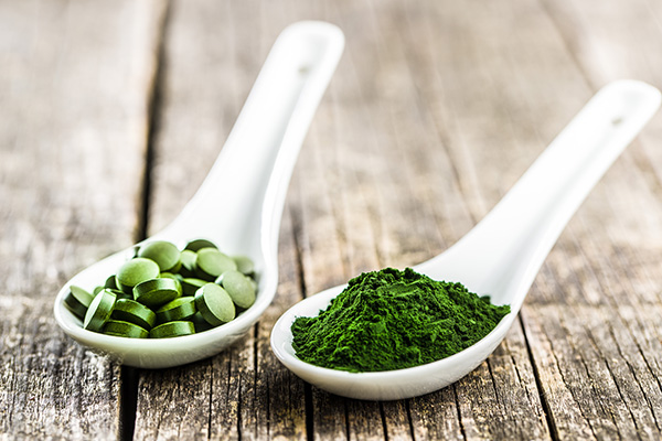 Teures Gras und Marketing-Blase? 5 Mythen über Chlorella, Gerste und Spirulina