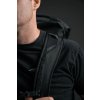 Matador SEG42 segmentierter Rucksack schwarzer Gurt Detail