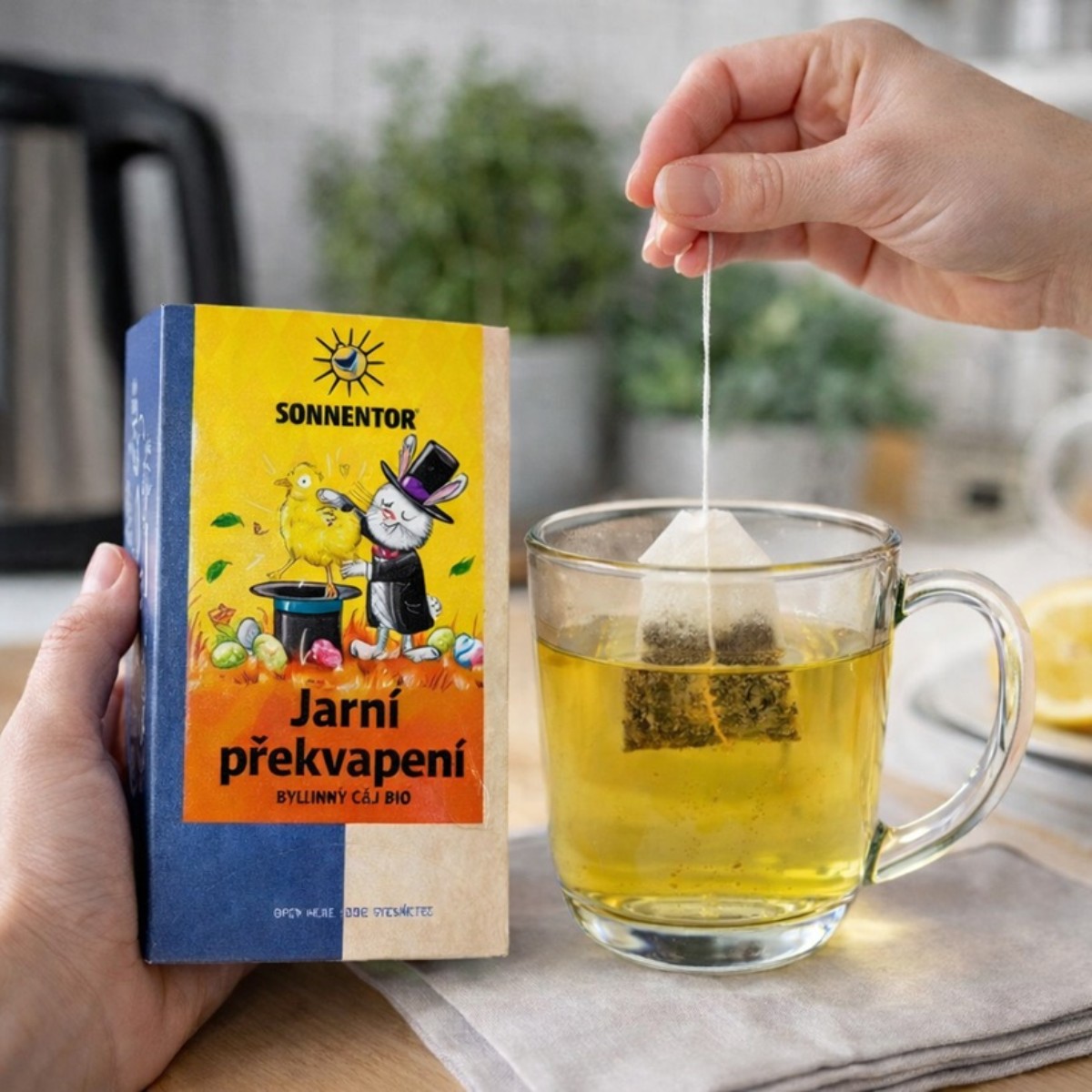 Sonnentor čaj Jarní překvapení BIO v přírodní scenérii