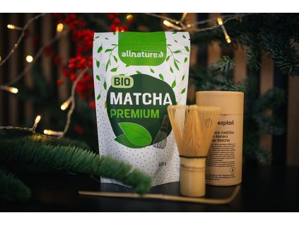 matcha s metličkou