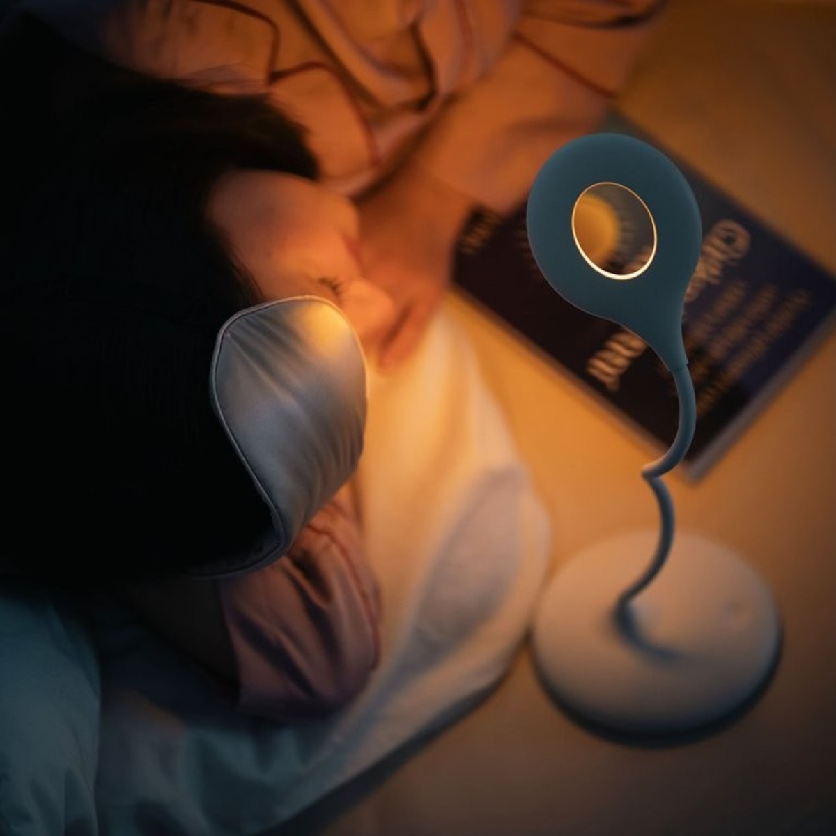 Lunesto lámpa USB töltéssel – részlet