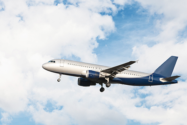 Cum să alegeți dopurile pentru avion – Scăpați de durerea în urechi