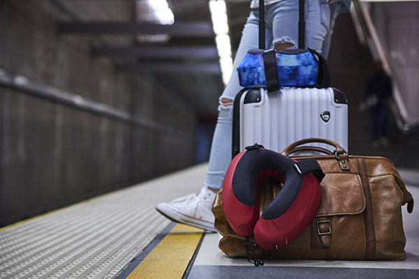 Cum să alegeți o pernă de călătorie? Luați în considerare greutatea și designul