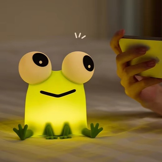 Lampă din silicon în forma unei panda